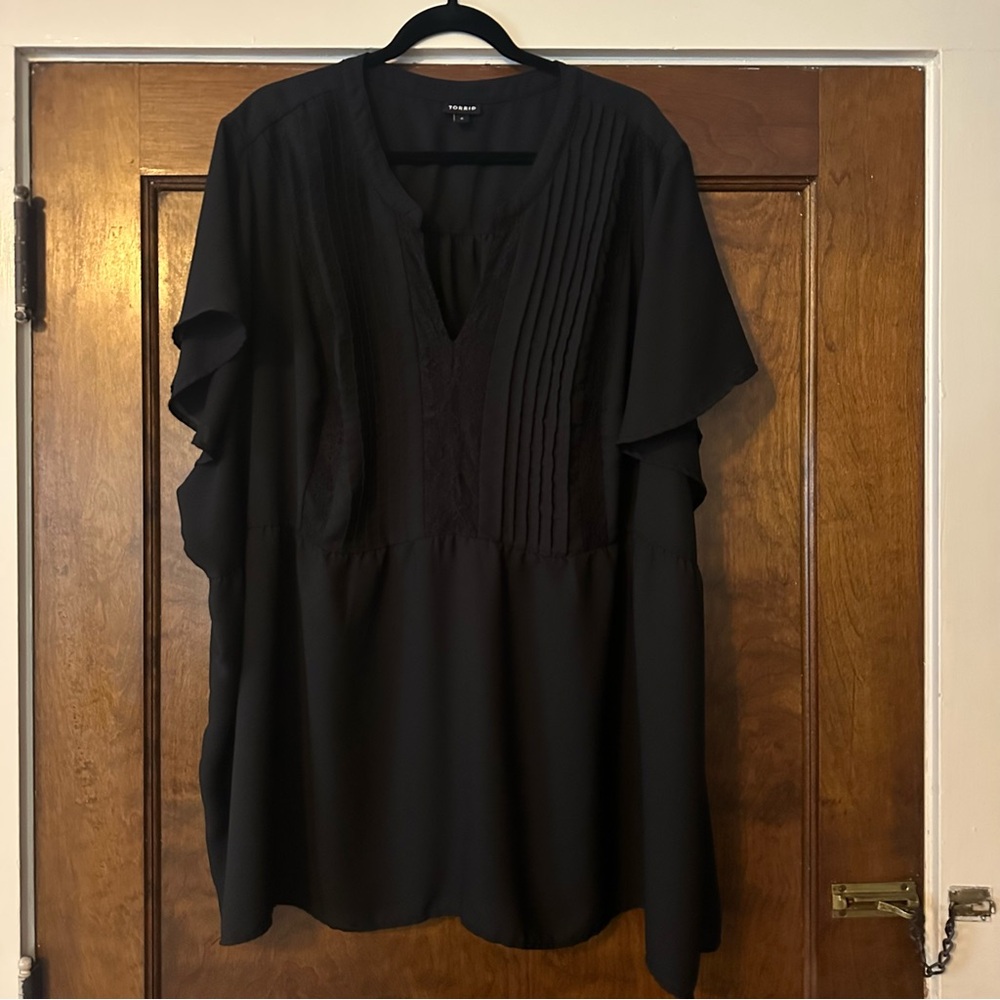 Torrid Black Pleated Short Sleeve Blouse with Mandarin Collar